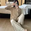 Nuevo conjunto de pijama para mujer para primavera y otoño, con algodón colorido, un diseño simple y dulce, cuello redondo, corte holgado y cómodo, y se puede usar como ropa de estar en casa o incluso como ropa exterior.
