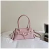 Bolsa de ombro retrô casual transfronteiriça para mulheres, nova versão coreana inverno 2025, bolsa de ombro estilo minimalista niche ins