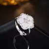 Nuevo Anillo Abierto de Múltiples Perlas y Pedrería Estilo Corte Forma Floral Abierto Ajustable Celebridad de Internet Anillo de Lujo Ligero para Banquetes para Mujeres