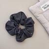 Tela de Rayas Claras Ovalada Etiqueta Dorada Anillo de Intestino Grueso Elegante Goma para el Cabello Goma para el Cabello Elegante Elegante Cola de Caballo Baja Cuerda para el Cabello Accesorios para el Cabello