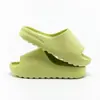 Chinelos de Coco Yezzy Sandálias Slip-On de Solado Grosso para Homens e Mulheres, Sandálias de Praia para Exterior Antiderrapantes Sem Logo