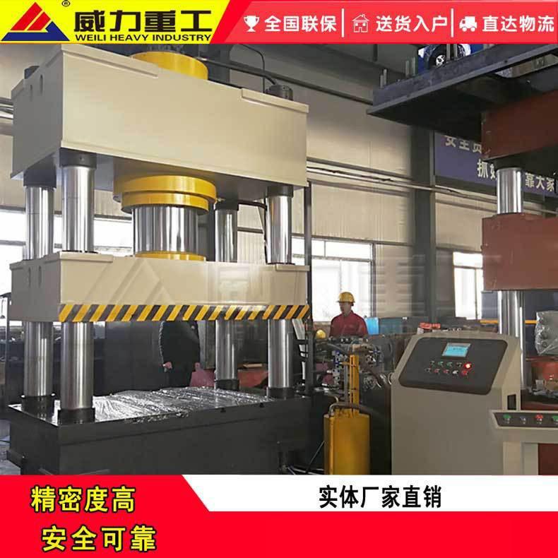 10864747203_1214082817