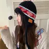 Gorra de aviador estilo Fair Isle 25 Años Invierno Gruesa Tejida Protección para los oídos Gorro Cálido Correa Jacquard Gruesa Gorro Lei Feng