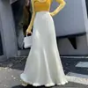 Toma real: Falda de línea A acampanada con detalle de flecos, diseñada para realzar las caderas y crear un efecto adelgazante. Nuevo falda midi plisada de punto de invierno para mujer