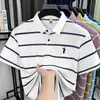 Camiseta de Hombre de Manga Corta de Seda de Hielo Rayada 2026 Verano Nuevo Estilo Logo de Caballo Bordado Bloques de Color Cuello Camisero Polo de Hombre Venta al por Mayor