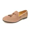 Nuevos mocasines transfronterizos, zapatos casuales esmerilados para estilistas, zapatos de cuero versátiles tipo slip-on con borlas estilo británico, zapatos de talla grande para hombre