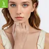 Dije de plata anillo original de abeja luminoso piedra luminosa nicho alta gama lujo ligero estilo ins joyería personalizada venta al por mayor