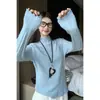 Camiseta base de punto azul para mujer, procesamiento OEM, otoño e invierno, con bordes rizados, nuevo modelo 2026, suéter de cuello semi-alto, capa interior ajustada