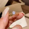 Anillo Abierto Simple de Moda con Circonita Redonda Nicho Regalo de Festival de Alta Gama Anillo para el Dedo Joyería Versátil Diaria para la Mano Mujer