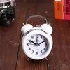 Fabricante Fornece Despertador Criativo de Sino Duplo com Carcaça Totalmente Metálica, Despertador Retrô com Luz Noturna e Som de Sino Extra Alto