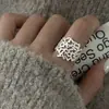 Anillo Nuevo Nido de Pájaro con Superficie de Hoyo Hueco para Mujer, Diseño de Nicho, Versátil, Simple y de Gama Alta, Joyería de Mano Elegante de Celebridad de Internet para Mujer
