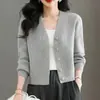 Cárdigan de punto corto moderno con cuello en V para mujer, chaqueta para aire acondicionado, suéter de abrigo nuevo de color liso para primavera y otoño, suave y moderno