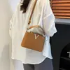 Elegante Bolso de Mujer 2025 Nuevo de Gama Alta Lujo Patrón de Cocodrilo Bolso Capu Lady V de Mano Hombro Transfronterizo Bolso de Mujer
