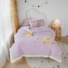 Juego de cama de cuatro piezas con funda de edredón de felpa corta de terciopelo de cristal de doble cara con dibujos de oso lindo de otoño e invierno engrosado y cálido