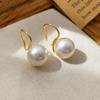 Pendientes sencillos de perlas grises de alta calidad estilo Hepburn, temperamento elegante retro, pendientes de tacones altos de celebridades de Internet 1900