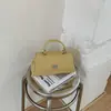 Bolso de mano versátil de alta calidad a la moda estilo coreano para mujer, nuevo modelo de verano 2026, bolso pequeño cuadrado cruzado con patrón de lichi