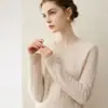 Suéter de punto clásico para mujer con cuello redondo 100% cachemira, nueva camiseta básica simple de otoño e invierno, top pullover suave y amigable con la piel