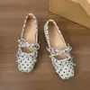 Zapatos Mary Jane Retro de Lunares con Hebilla Única para Mujer Otoño 2026 Suela Suave Boca Baja Reductores de Edad Versátiles Planos Estilo Ballet Zapatos Individuales