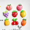 Accesorios de Resina de Frutas Pequeñas Simuladas Cereza Fresa Accesorios para Manualidades Pegamento de Crema Funda de Teléfono Pasador Materiales para Joyería Accesorios