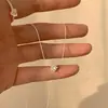 Collar de Diamante Único con Cuatro Garras para Mujer, Diseño de Nicho, Moda y Simple Estilo Ins Cool, Cadena Exquisita para Clavícula al por Mayor