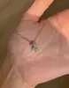 Nuevo Collar Redondo de Diamantes Flor de Iris para Mujer, Cadena para Clavícula, Elegante y Lujoso, Nicho, Gama Alta, Sencillo, Versátil, Diseño de Moda
