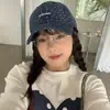 Gorra de béisbol floral de diseñador de alta calidad para mujer, adecuada para el uso diario, elegante y versátil, proporciona protección solar y hace que el rostro parezca más pequeño