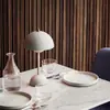 Lámpara de mesa de noche de lujo ligero italiana con carga táctil de mármol para hotel, B&B, diseño de alta gama, lámpara de mesa decorativa de atmósfera