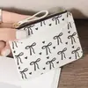 Cartera Ultradelgada con Cremallera para Mujer con Lazo Rosa en Forma de Corazón, Portatarjetas, Estuche Ligero para Tarjetas de Uso Diario con Cierre de Cremallera