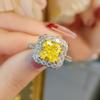 Moda collar de diamantes rosas corte flor de hielo que combina con todo, colgante amarillo ganso, aretes y anillo de diamantes de alto carbono importados, traje caibao para mujer