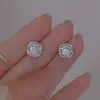 Brincos Quadrados, Brilhantes, Cravejados de Diamantes, Elegantes, Compactos, Design de Luxo Leve, Simples, Exquisitos, Modernos