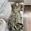Vestido Longo Slimming de Gola V Pequena com Estampa de Feriado 2026, Cintura Ajustável, Vestido Camisa Atacado H01Cq2682