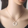Aço Inoxidável Zircônia Cerâmica Espacial Círculo Pingente Redondo Aço Titânio Ouro Colar Feminino Corrente Clavicular Ajustável
