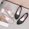 Nuevos zapatos de tela antiguos de Beijing para mujer, zapatos casuales de suela blanda de malla hueca, zapatos de mamá de boca baja que combinan con todo, zapatos planos de una sola capa para mujer