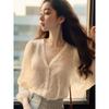 Nuevos Tops Primavera Temprana 2024, Estilo Francés, Suave, Estilo Occidental, Holgado, Chic y Hermoso, Camisa de Gasa con Cuello en V para Mujer