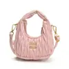Bolsa Plissada Bordada para Mulheres, Estilo Coreano Nicho High-End Mini Bolsa Meia-Lua para o Dia a Dia, Bolsa Transversal da Moda e Versátil para Crianças