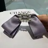 Hebilla Cuadrada con Pedrería Lazo Grande Elegante Pinza para el Cabello de Mujer para la Parte Trasera de la Cabeza Pinza Coreana para Cola de Caballo Accesorio para el Cabello Venta al por Mayor para Mujeres