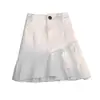 Falda Corta Irregular de Mezclilla para Mujer, Nuevo Estilo de Verano para Figuras Pequeñas, Falda Pantalón Media Cola de Pez, Color Negro, Blanco y Albaricoque con Volantes