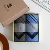 Pañuelo Nostálgico de Estilo Antiguo para Hombre de 43 cm, Ligero, Transpirable, Suave y Cómodo, Toalla Cuadrada de Algodón Teñida en Hilo Ecológica, Caja de Regalo