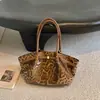 Bolso de mano de moda versátil transfronterizo, bolsa plisada de gran capacidad para mujer, nueva colección otoño 2026, bolso tote retro, bolso de hombro