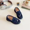 Zapatos de Cuero Versátiles Estilo Retro Casual con Borlas para Niñas Verano 2025 Nuevos Zapatos de Suela Suave Mocasines sin Cordones para Niños