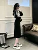 Vestido suéter falso de duas peças para mulheres, popular na primavera e no outono, estiloso e emagrecedor, de comprimento médio, casual, acima do joelho