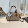 Bolso Boston Retro Floral Antiguo Decoración con Pañuelo de Seda Bolso Almohada Bolso Cruzado para Mujer Bolso de Hombro Casual con Temperamento para Mujer