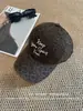 Estilo Dulce y Fresco~ Nueva Gorra de Béisbol Bordada con Estampado de Leopardo de Ala Ancha Retro para Mujer, Estilo Coreano, Moderna y Elegante para el Uso Diario