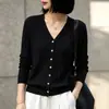 Cardigan de Tricô de Bambu Novo Outono/Inverno 2026 com Gola V Manga Longa Feminino Cor Sólida Solto Versátil Casaco