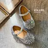 2026 Otoño Temprano Nuevos Zapatos de Cuero para Niños Zapatos de Princesa para Niñas con Fuegos Artificiales Franceses de Pedrería Zapatos de Salón Individuales con Perlas