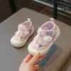Sandalias Infantiles Verano Nuevo Estilo 2026 Zapatos para Caminar Anticolisión Niños Zapatos para Niñas Calzado Infantil Zapatos para Bebé