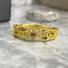 Conjunto Vintage Francês Versa Cor Artificial Pedra de Chá Tesouro Anel Padrão de Renda de Alta Qualidade Anel de Dedo para Mulheres