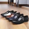 Novos Sapatos de Couro Transfronteiriços para Homens, Sapatos Formais Slip-On da Moda para Homens de Negócios, Sapatos de Comércio Exterior para Homens, Sapatos de Outono e Inverno, Mocassins
