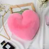 Bolsa em formato de coração, bolsa de coração de pêssego, bolsa transversal feminina com corrente, bolsa de ombro de pelúcia