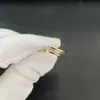 Anillo de Lujo Ligero de Moda Coreana Tendencia en Tiktok con Microincrustaciones de Diamante y Madreperla para Mujer con Acabado de Alta Gama Que No Se Desvanece